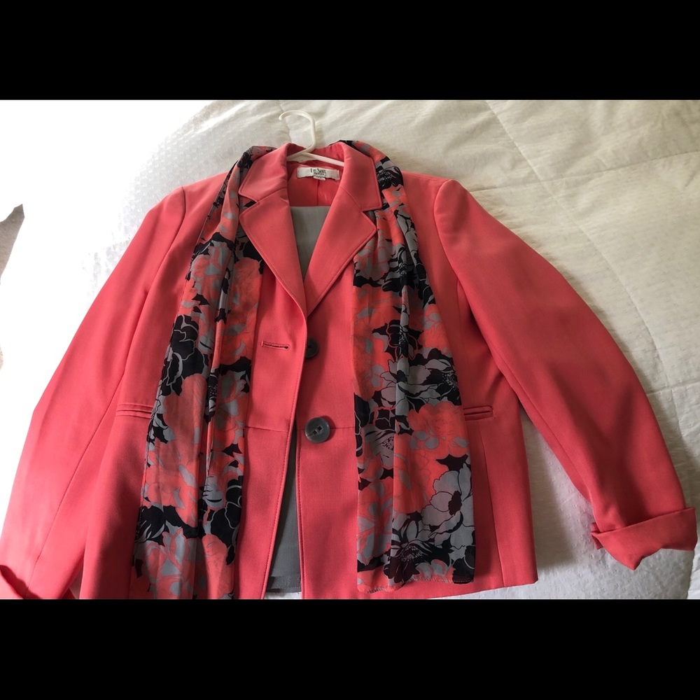 Le Suit Suit - well used